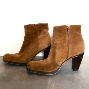 Tan // Suede // heel // Booties